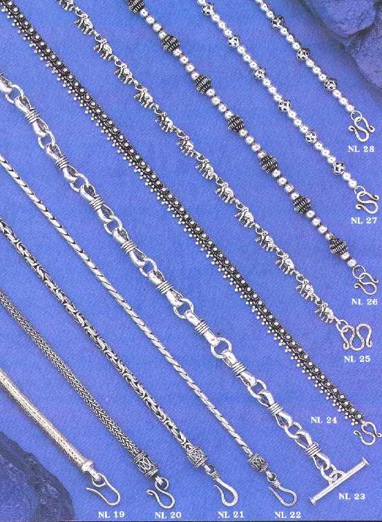 Sterling silver jewelry - silver necklaces 19-28.JPG (76448 bytes)